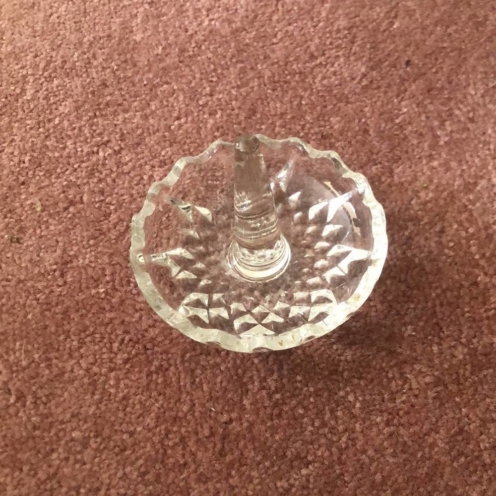 - Crystal Ring Holder “ Ring Holder “ One Size 24 Lead Crystal